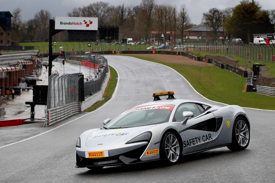  McLaren 570S Coupe British GT Championship Safety Car 2016 года  (фото 3 из 5)